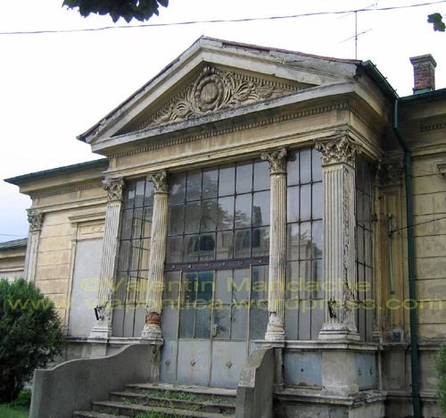 'Little Paris' house, Caracal, SW Romania 'Little Paris' style house, Caracal, SW Romania (Valentin Mandache)