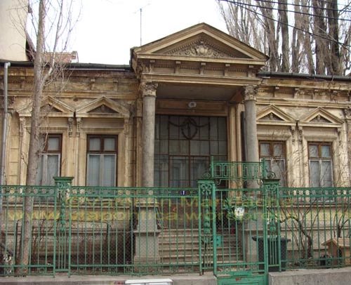 'Little Paris' house, Opera area, Bucharest 'Little Paris' house, Opera area, Bucharest (Valentin Mandache)