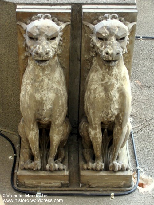 Balcony base mascaron, Bucharest Guard dog balcony base mascaron, Bucharest