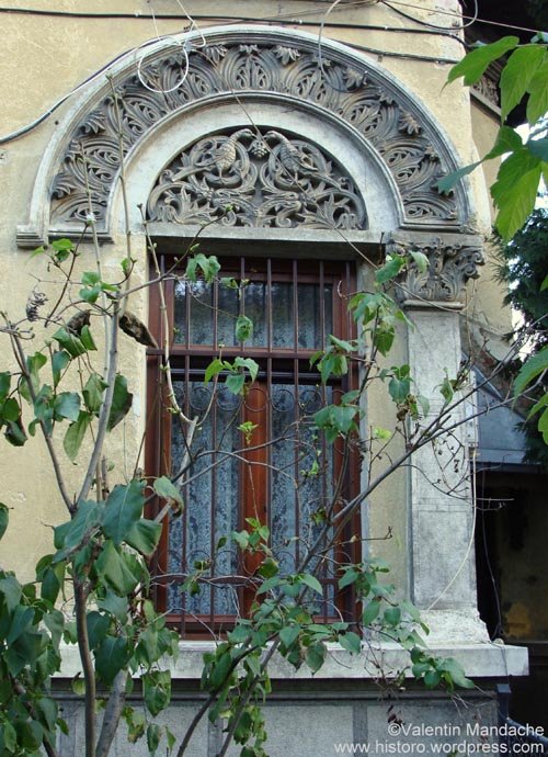 Neo-Romanian style window, Bucharest