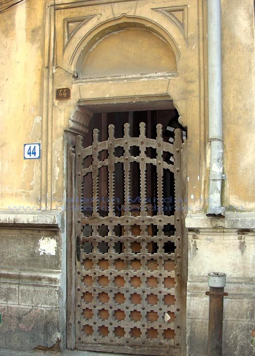 Peasant style wooden gateway, Bucharest