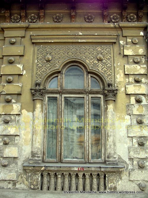 Art Nouveau window, Bucharest