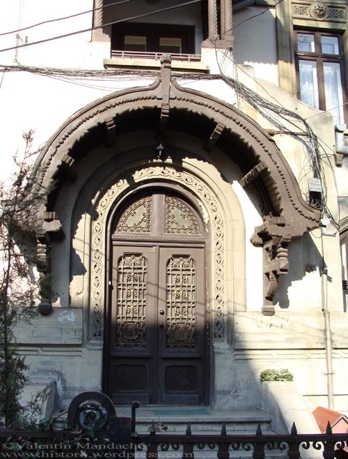 Neo-Romanian doorway, Bucharest Neo-Romanian doorway, Bucharest