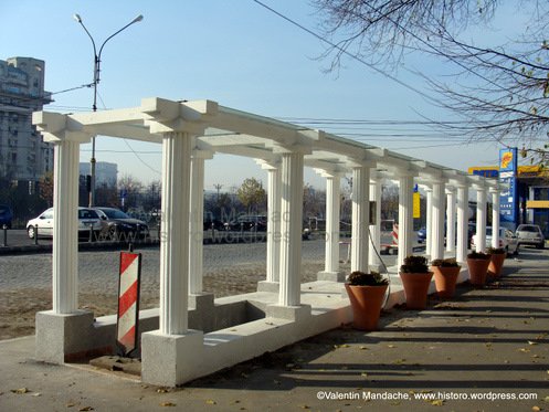 Art Deco public conveniences structure, Bucharest