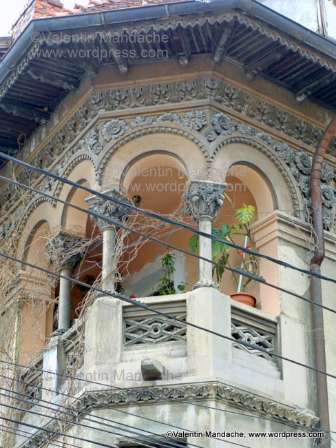 Neo-Romanian style veranda, Bucharest
