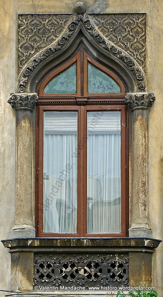 Early Neo-Romanian style window, Bucharest