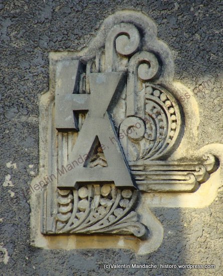 Art Deco lettering