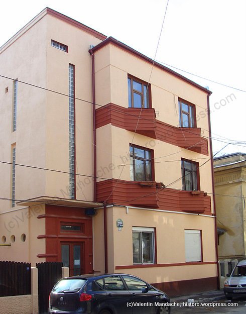 Art Deco triangular balconies, Bucharest