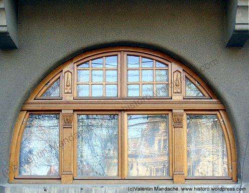 Neo-Romanian style window, Bucharest