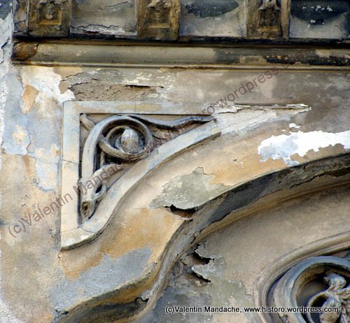Bucharest Art Nouveau style facade