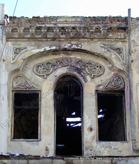 Bucharest Art Nouveau style facade