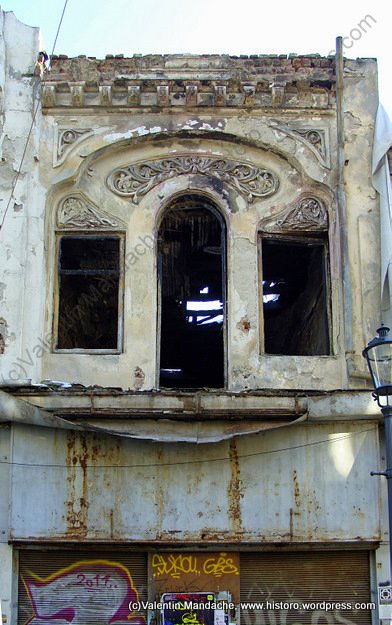 Bucharest Art Nouveau style facade