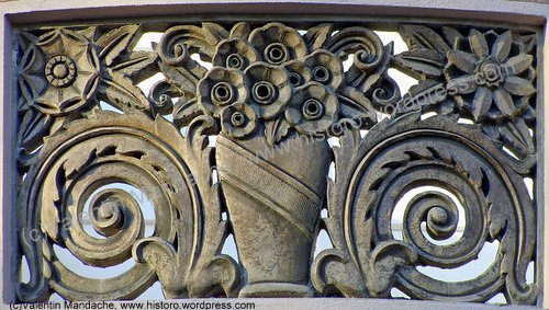 Neo-Romanian style floral panel, Bucharest