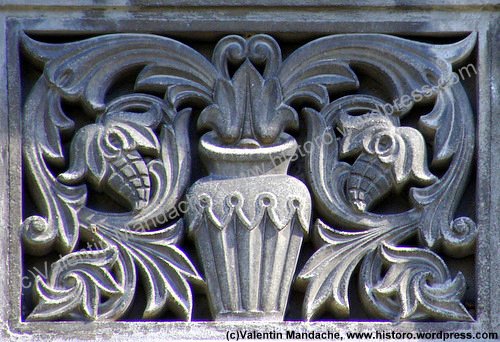 Neo-Romanian style floral panel, Bucharest