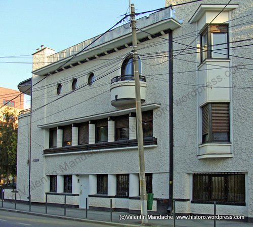 Art Deco façade, Bucharest