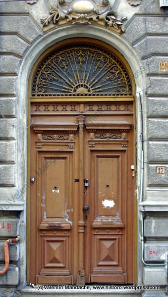 Little Paris doorway, Bucharest