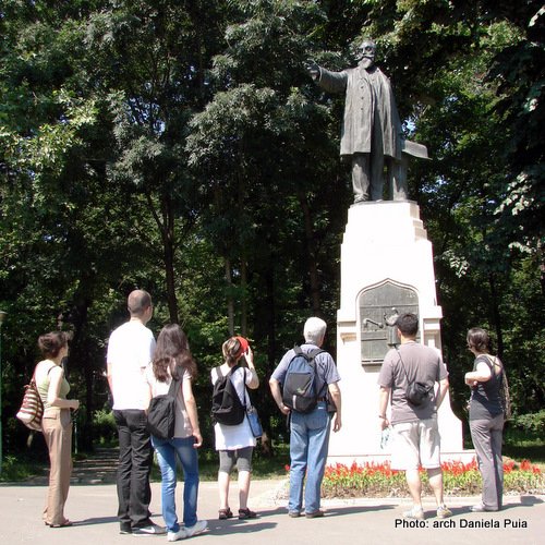 Architectural history and photography tour in Carol Park area, Bucharest, 19 June '11