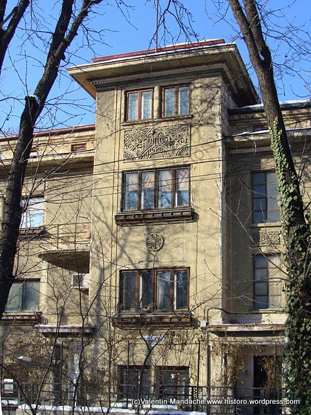 Road infrastructure and Art Deco style house, Bucharest