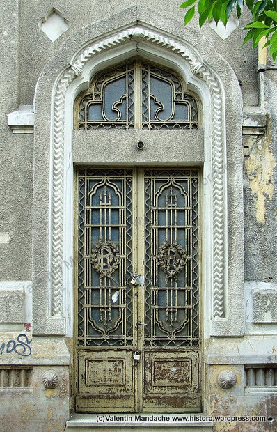 Neo-Romanian style doorway, Bucharest