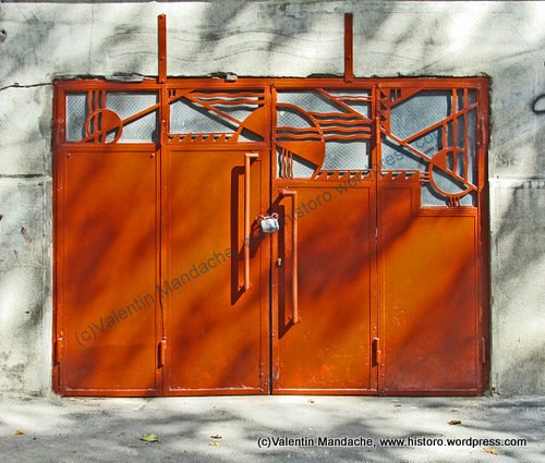 Art Deco garage door, Bucharest