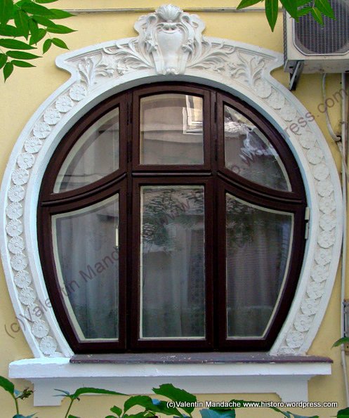 Art Nouveau style round window, Bucharest