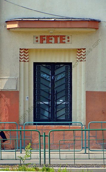 Art Deco style school, Ploiesti