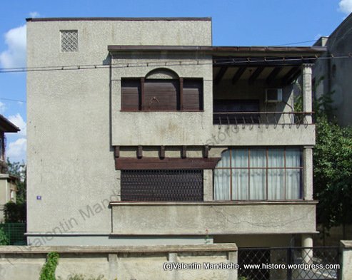 Modernist Serliana window, Bucharest