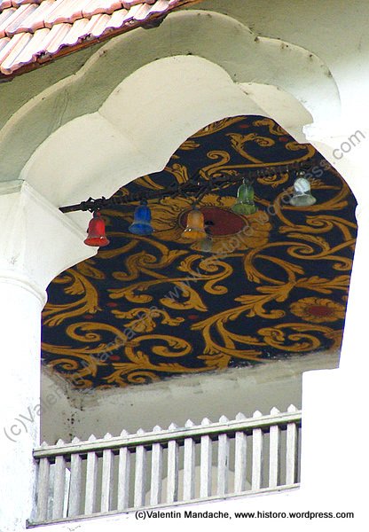 Neo-Romanian tower ceiling decoration