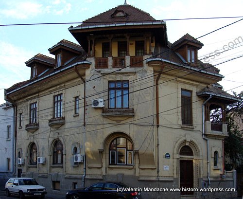 Mature phase Neo-Romanian style house, Bucharest