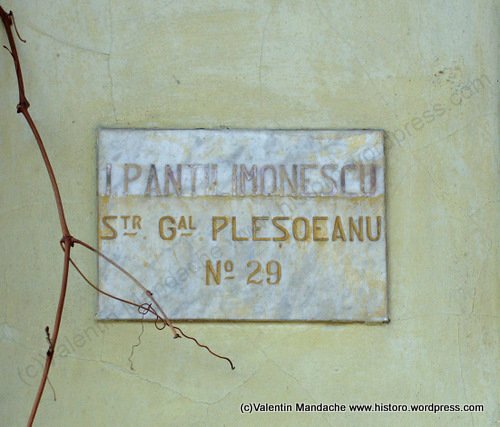 Bucharest old street nameplate