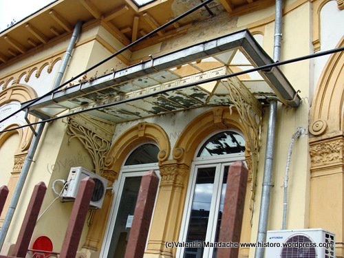 Art Nouveau ironwork ornaments, Bucharest