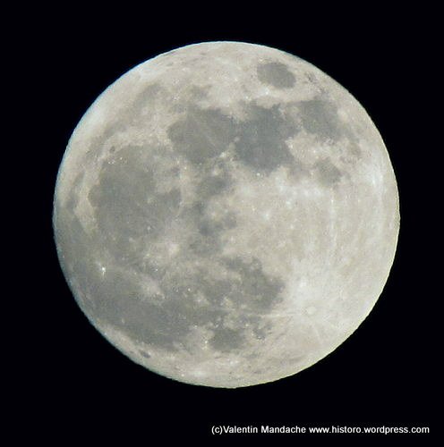 Moon seen from Bucharest on 5 May '12