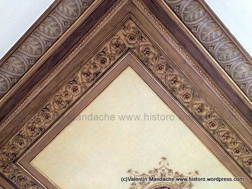Bucharest Little Paris style house interior