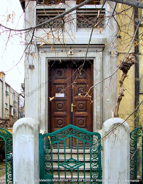 Late Neo-Romanian style doorway assembly, Bucharest