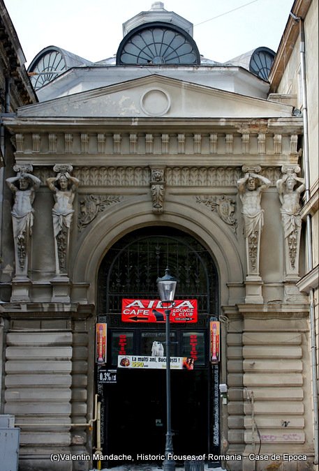 Atlantes and caryatides of Bucharest